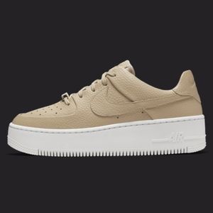 ⭐️ BOGO ⭐️ Nike Air Force 1 Sage Low 2